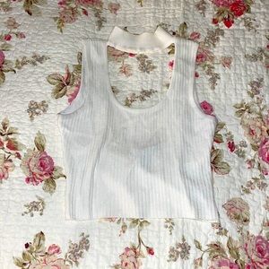 Forever 21 white cropped tank top with and U shape opening and neck piece